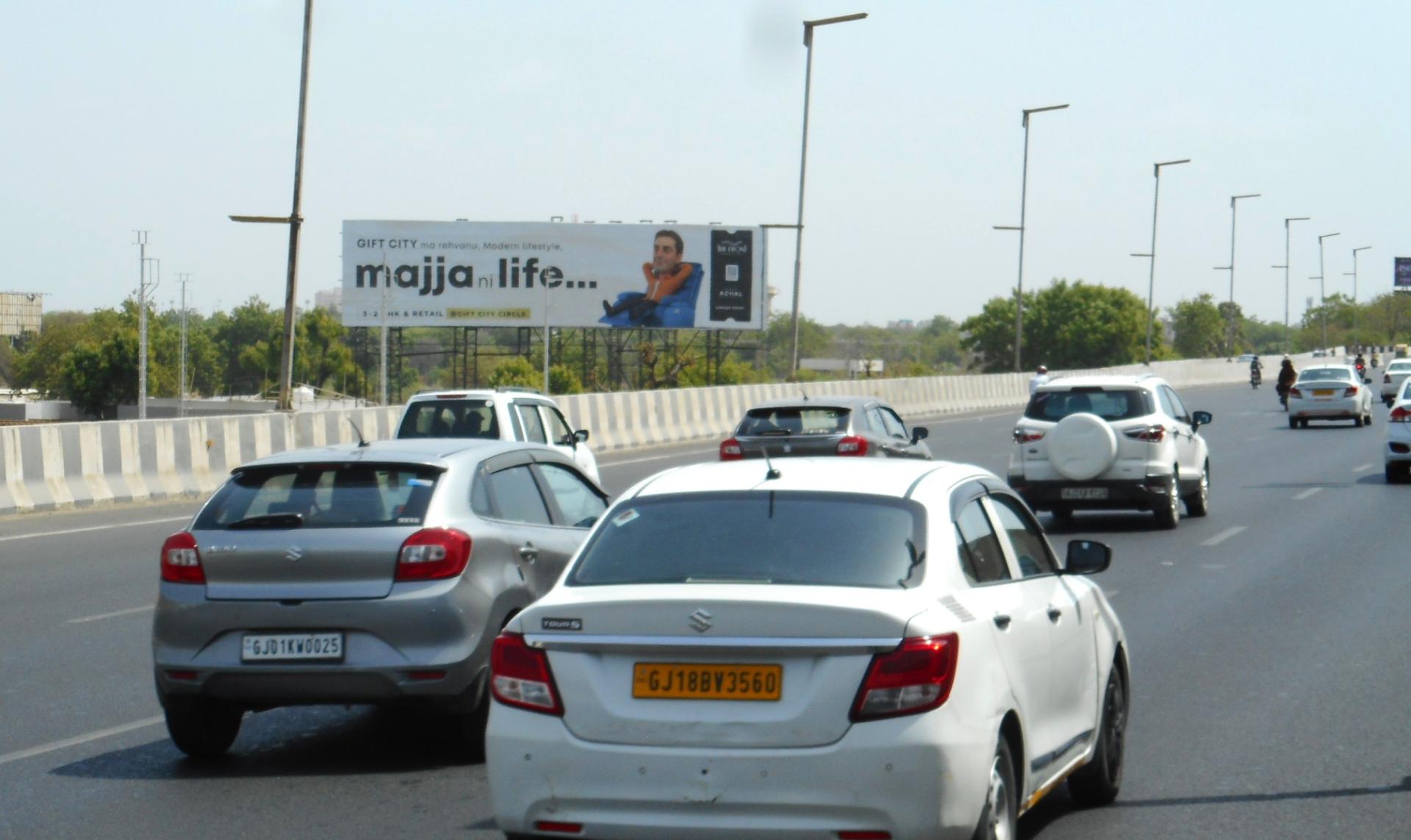 SG Road, Nr. Vaishnodevi Tow. Gandhinagar