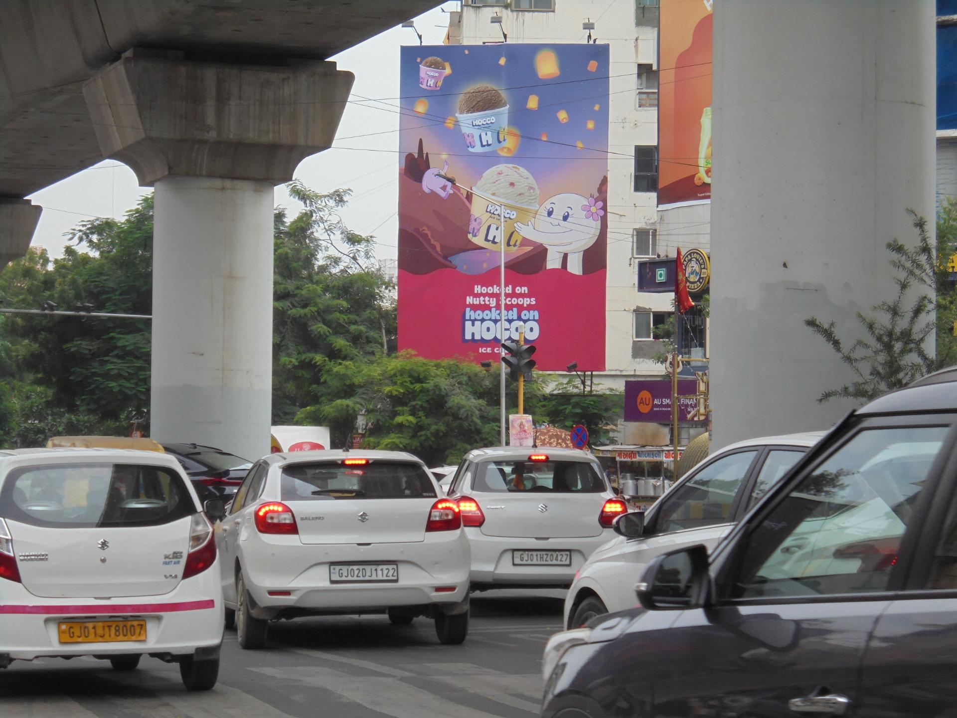 Drive In Road, Opp. Himalaya Mall — photo 5
