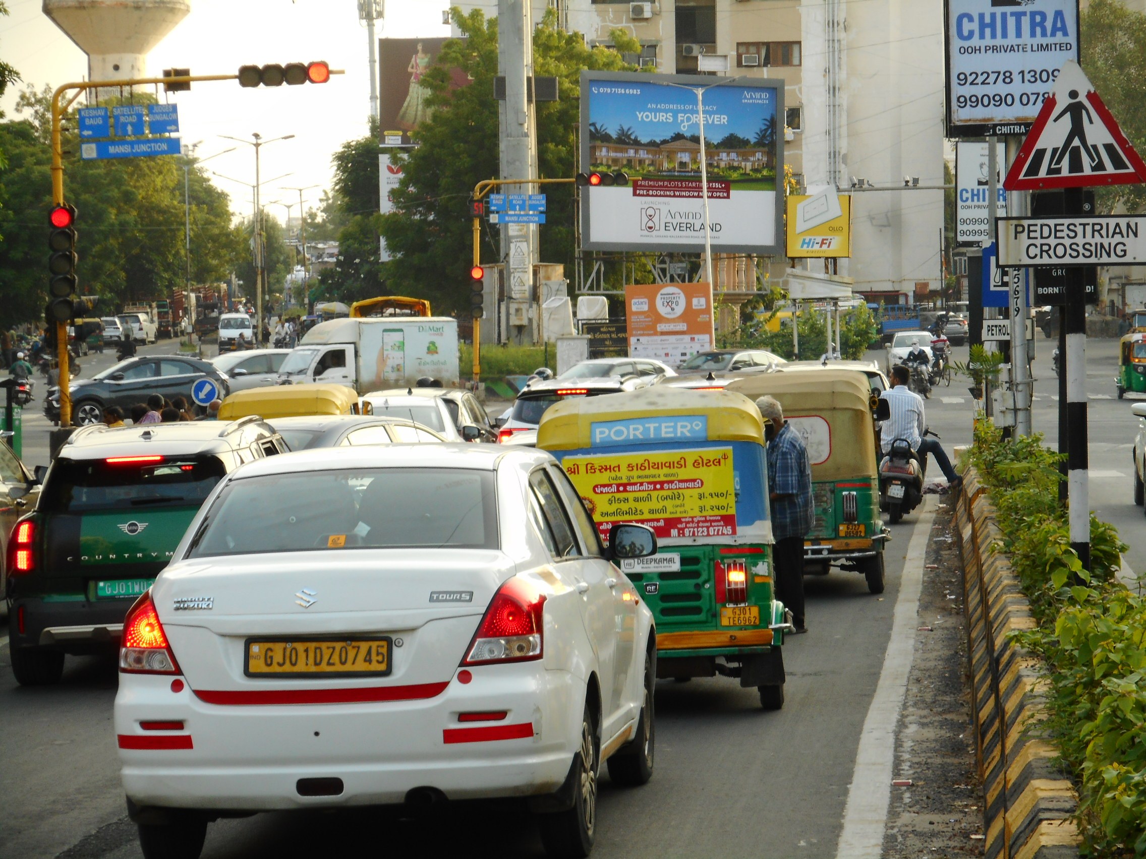 Mansi Cross Road Junction Fcg Vastrapur Lake