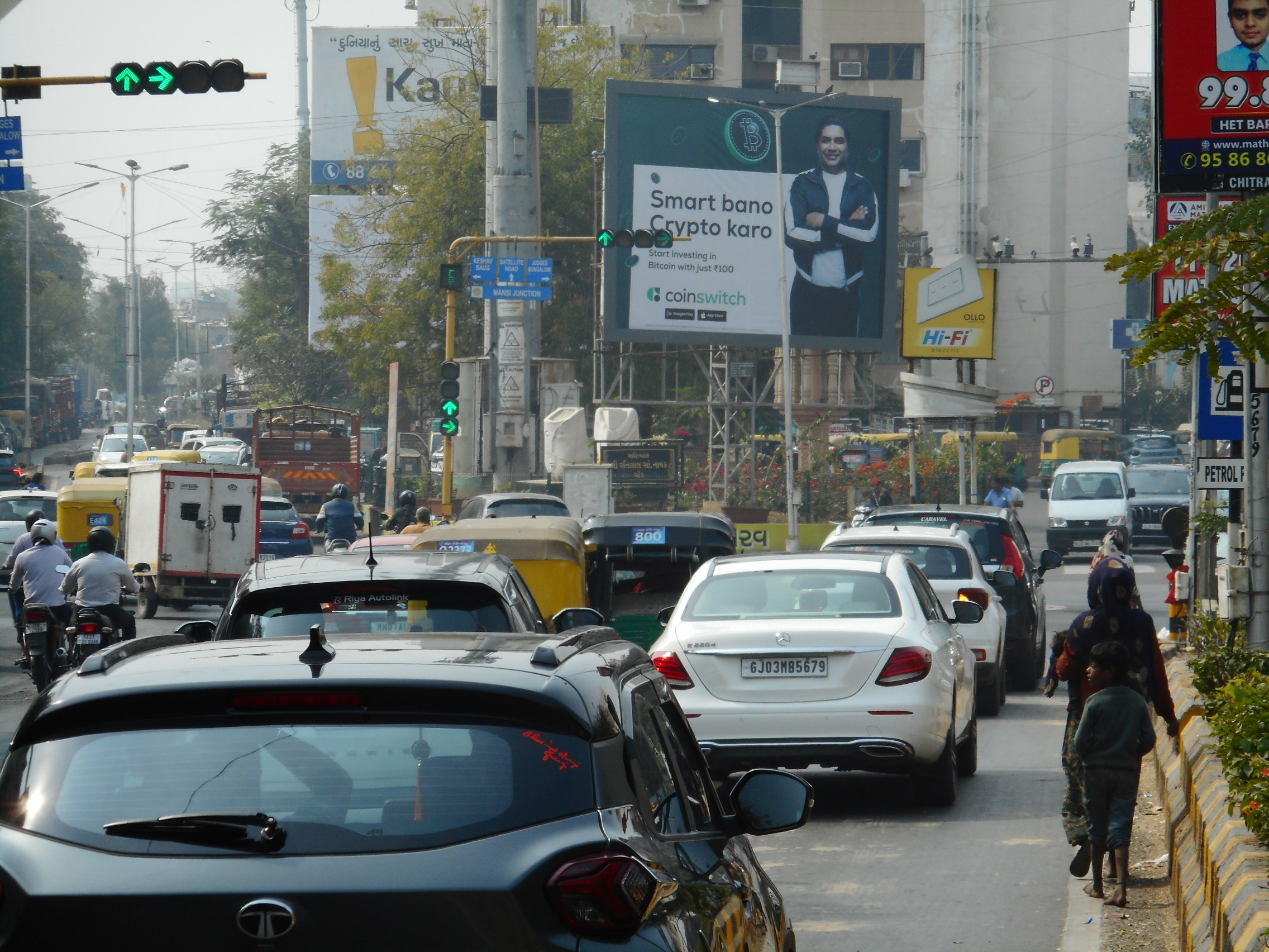 Mansi Cross Road Junction Fcg Vastrapur Lake — photo 3